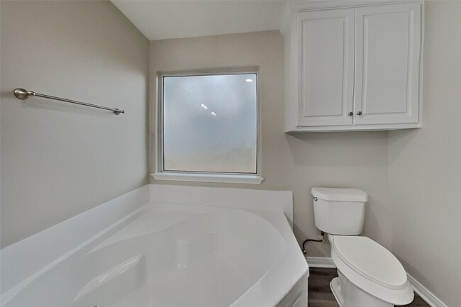 Building Photo - 16280 Sun View Ln