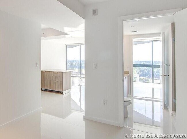 Building Photo - 5252 NW 85th Ave