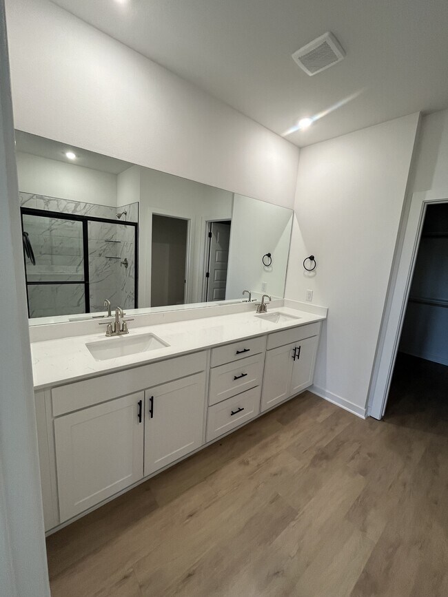 Building Photo - 464 W Gosling Isle