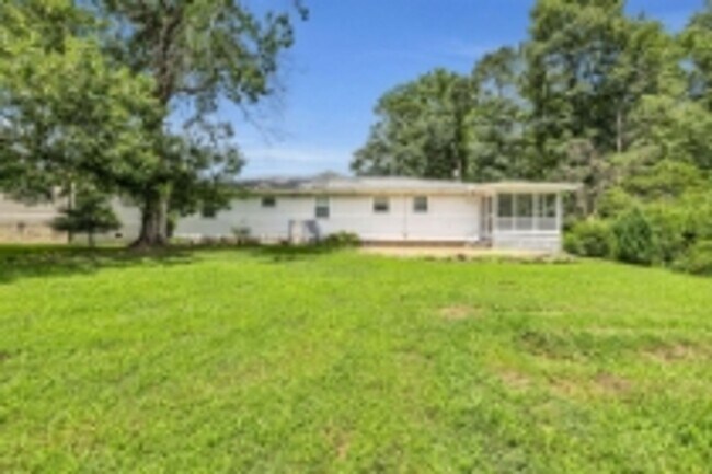 Primary Photo - Beautiful update home in East Ridge