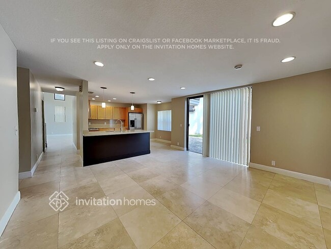 Building Photo - 1240 NW 105th Ave