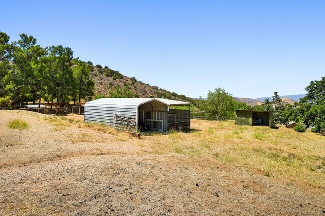 Building Photo - 35315 Glenwall St