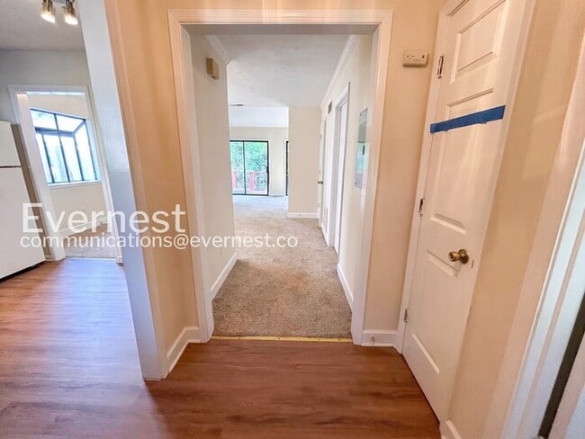 Building Photo - 1174 Ridgecrest Ln SE