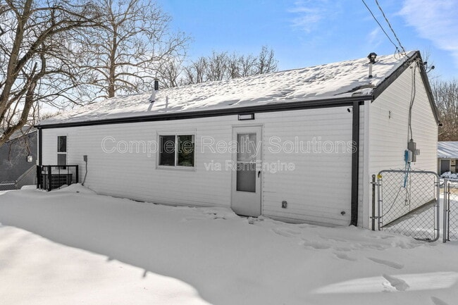 Building Photo - 9722 Lorna Ln