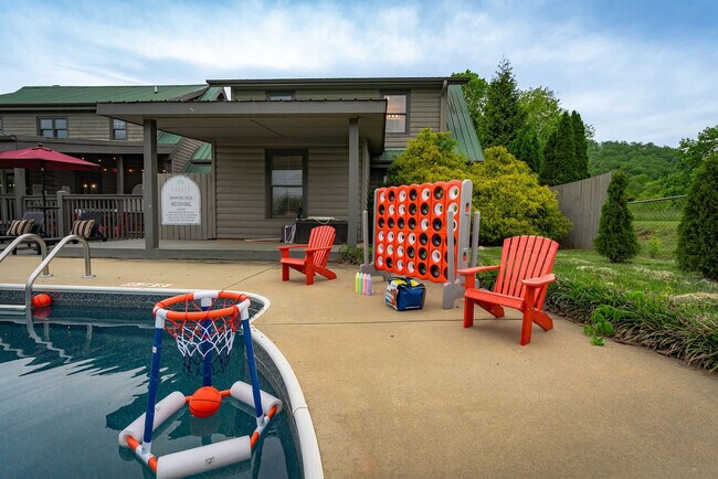 Building Photo - 2224 Brevard Rd