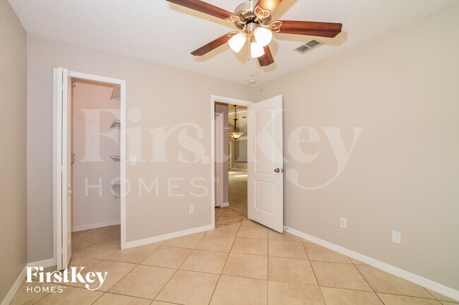 Building Photo - 13219 Lakewind Dr