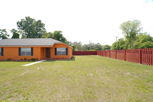 Building Photo - 3178 N Ridge Rd