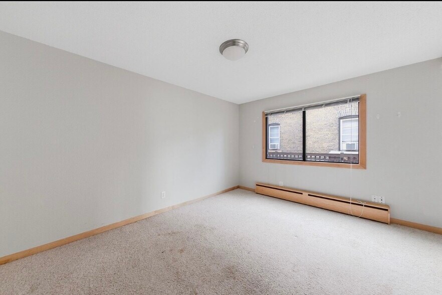 Building Photo - 2530 1st Ave S
