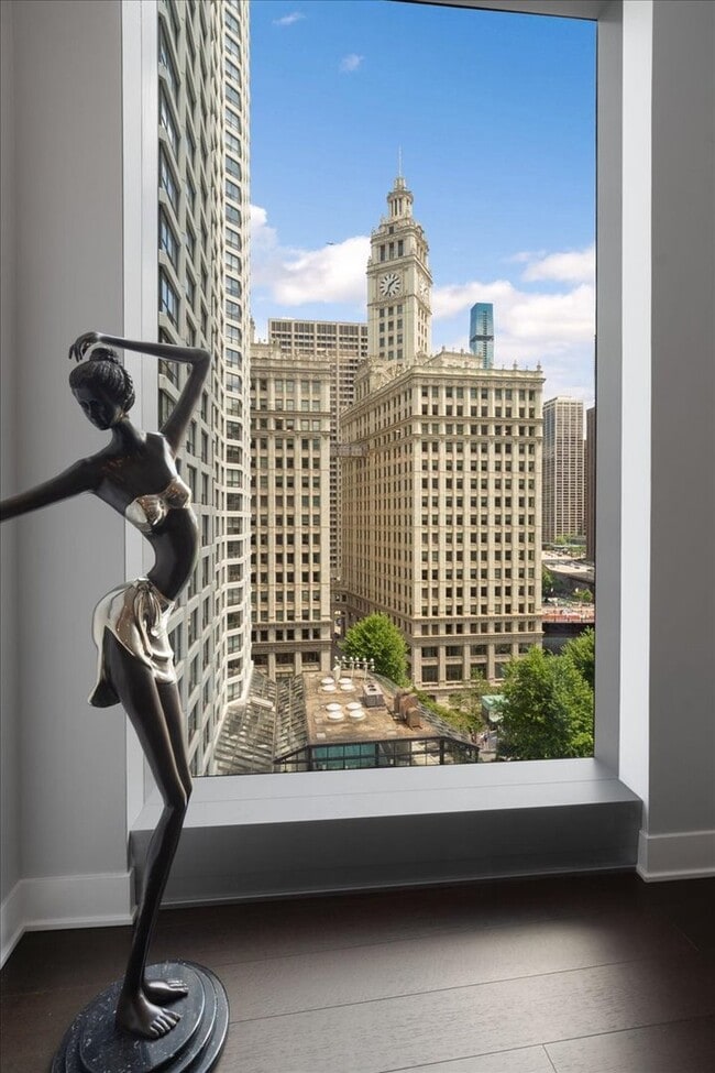 Building Photo - 403 N Wabash Ave
