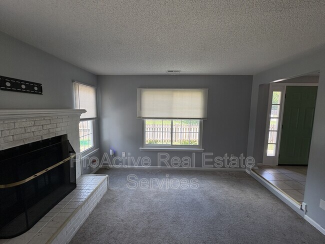 Building Photo - 1501 Antler Cir
