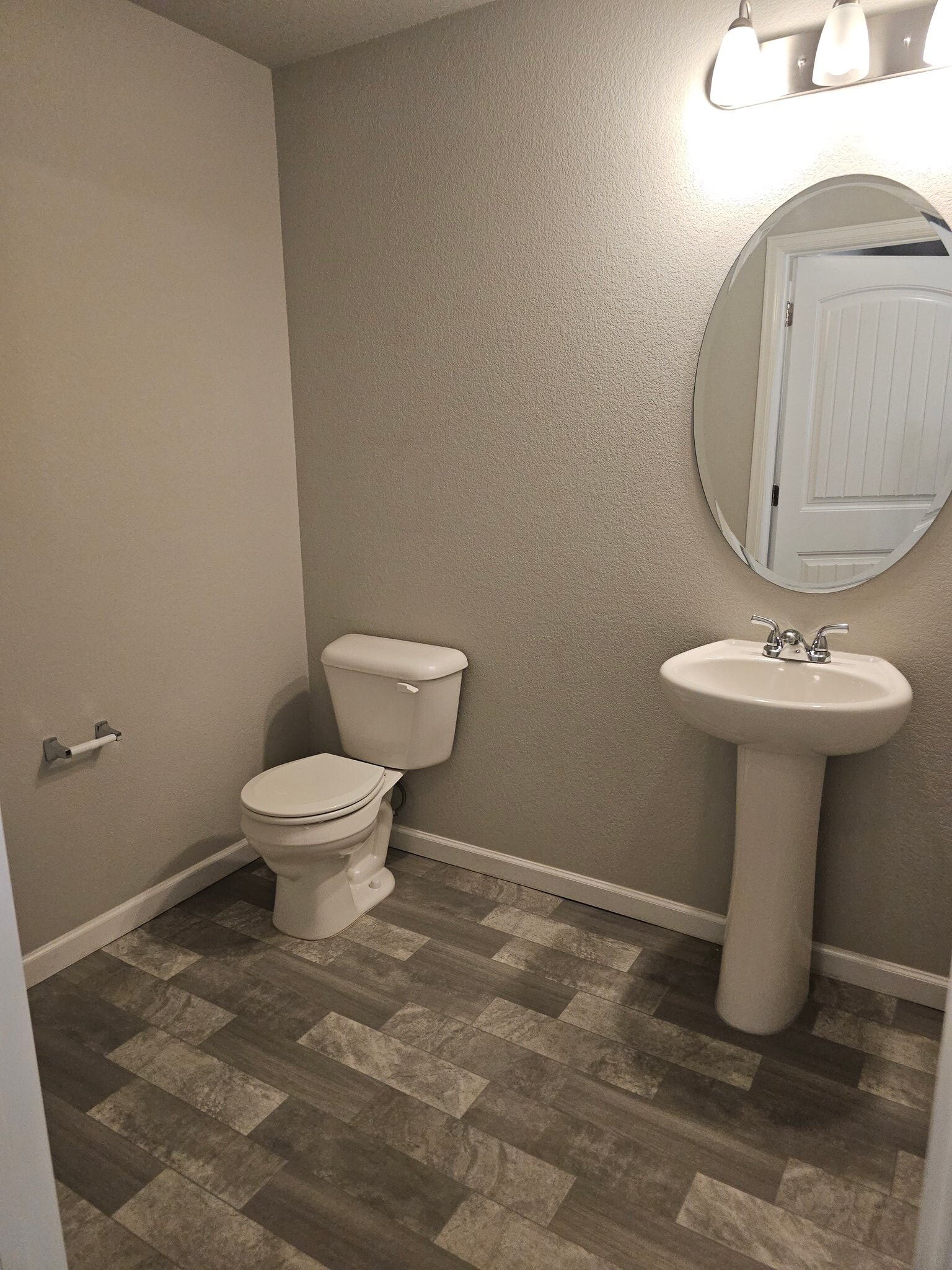Building Photo - 1055 Petra Heights