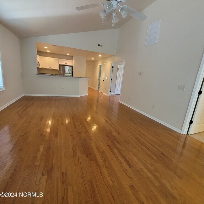 Building Photo - 7800 Cypress Island Dr