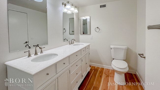 Building Photo - 1109 Catlin St