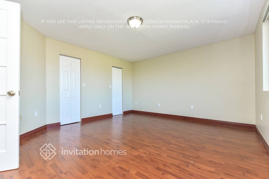 Building Photo - 14450 SW 139th Ave