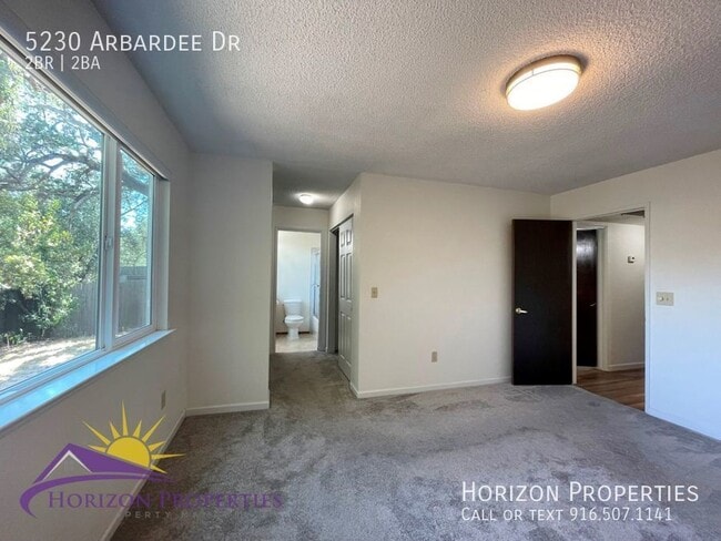 Building Photo - 5230 Arbardee Dr