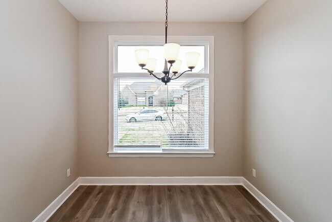 Building Photo - 3110 Logan's Loop