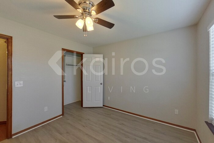 Building Photo - 521 SW 163rd St