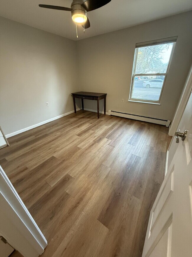 Building Photo - 1bd/1ba condo on 1st floor with pool access