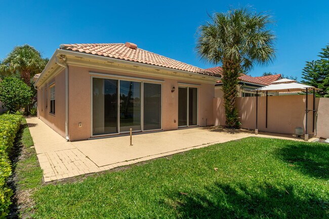 Building Photo - 4786 Blossom Dr