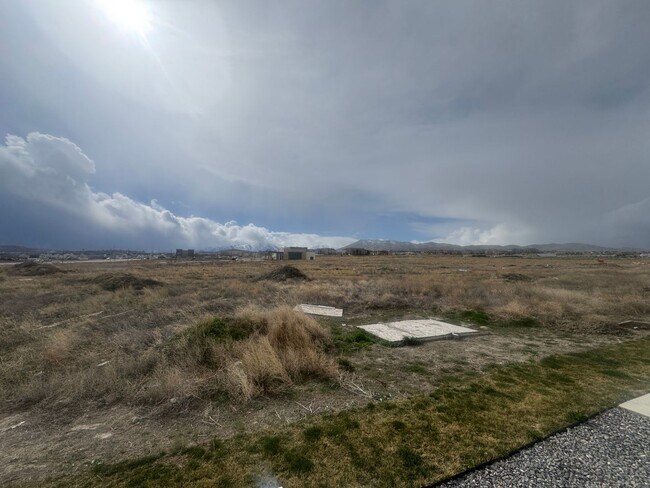 Building Photo - Beautiful Lehi Townhome for rent!