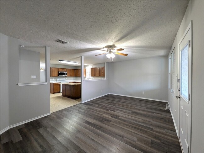 Building Photo - 1736 Carolina Ridge Way