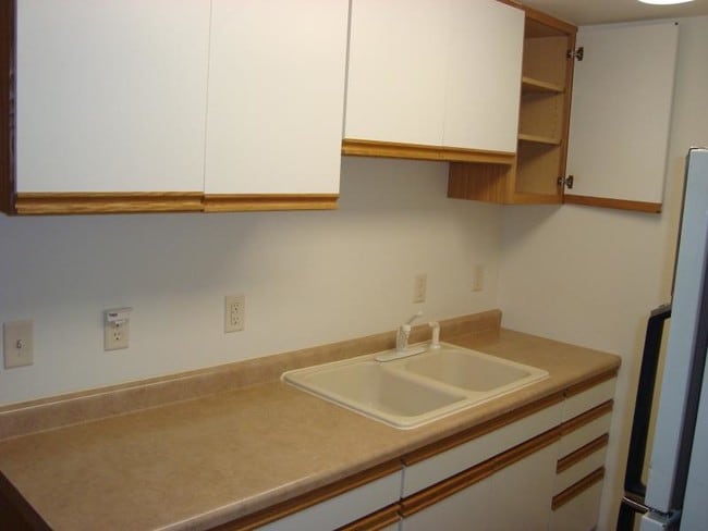 Building Photo - 1016 9th St S