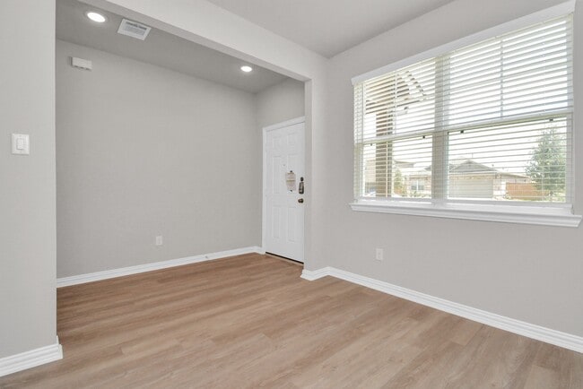 Building Photo - 4634 Aurora Glen Dr