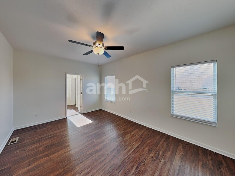 Building Photo - 337 Karst Cir