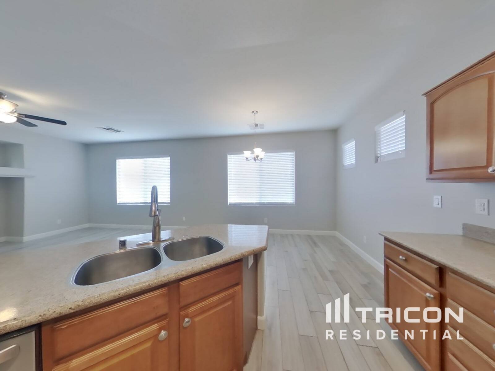 Building Photo - 10753 Tuckermans Ave