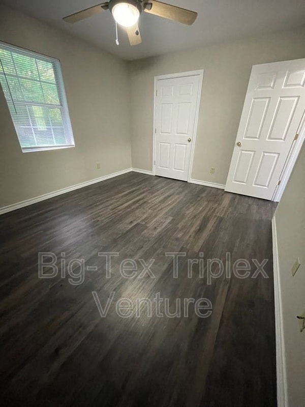 Building Photo - 269 N Pecan St