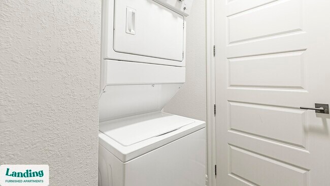 Building Photo - 6743 W 135th St