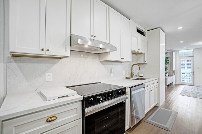 Building Photo - 4250 Galt Ocean Dr