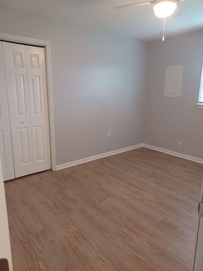 Building Photo - 2BD/1BA Duplex at Ponderosa Village