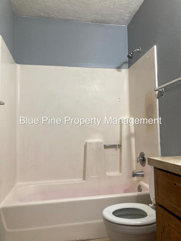 Building Photo - 1474 Benton St