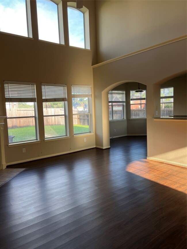 Building Photo - 202 Angela Ln