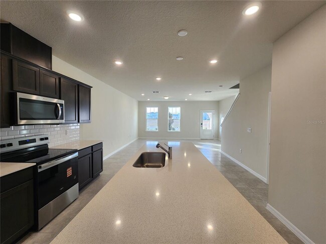 Building Photo - 16258 Merry Aly