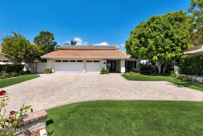 Building Photo - 4066 Calle Del Sol