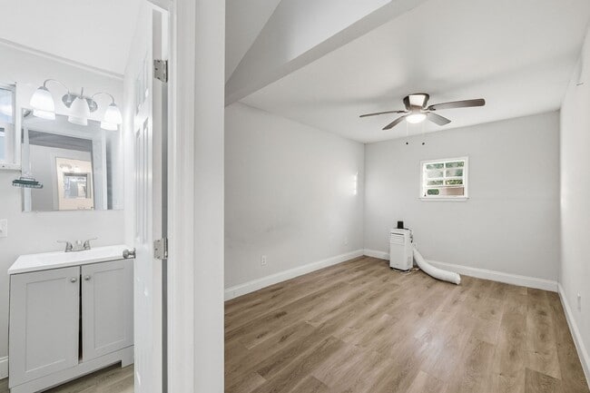 Building Photo - Completely Renovated 2BR/1BA Home on Extra-Large Lot in Jacksonville's Trout River Area***JANUARY...