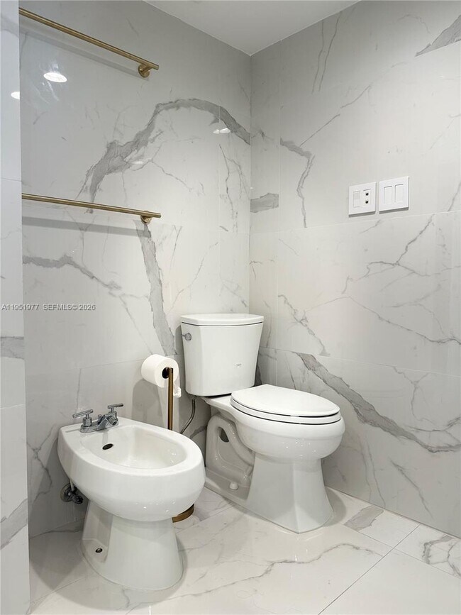 Building Photo - 4000 Towerside Terrace