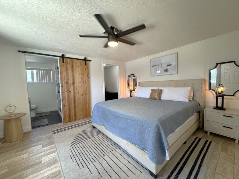 Building Photo - 10996 106th Ave N