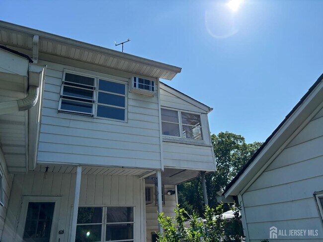 Building Photo - 296 Riva Ave