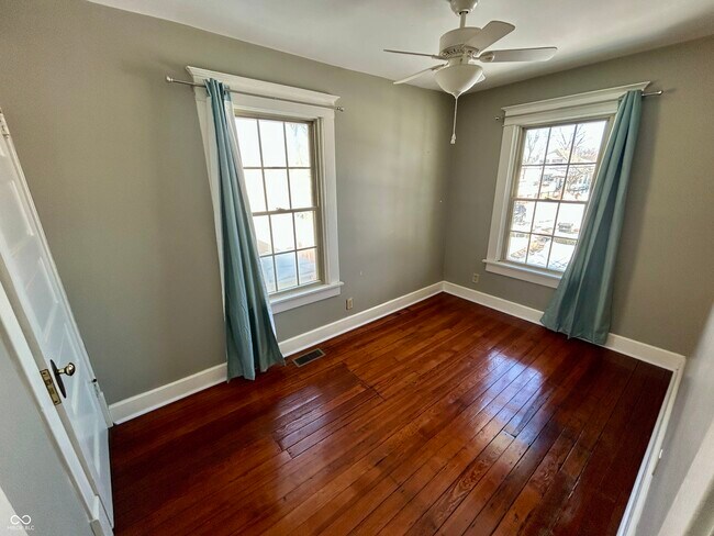 Building Photo - 235 N Oxford St