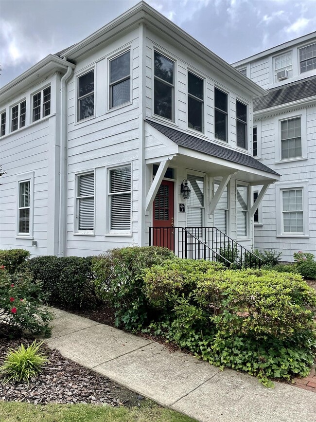 Building Photo - 160 Palmetto Rd