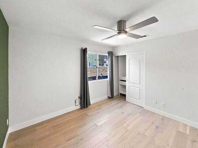 Building Photo - 4 Bedroom Home in the Heart of Ahwatukee for Rent