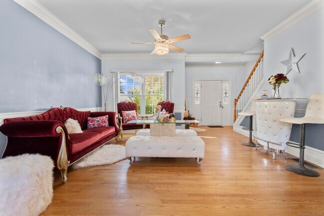 Building Photo - 240 Highland Ave