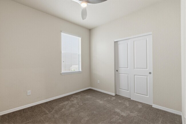 Building Photo - 12327 SW Sand Dollar Wy
