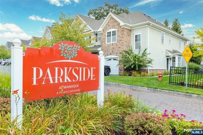 Building Photo - 52 Parkside Dr
