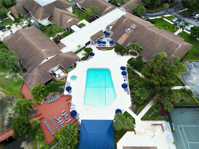 Building Photo - 10143 Mangrove Dr