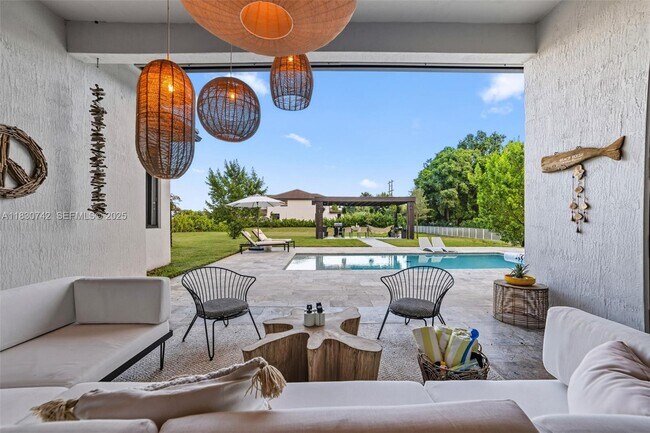 Building Photo - 5000 SW 159th Ave