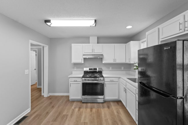 Building Photo - 515 Warbler Ct